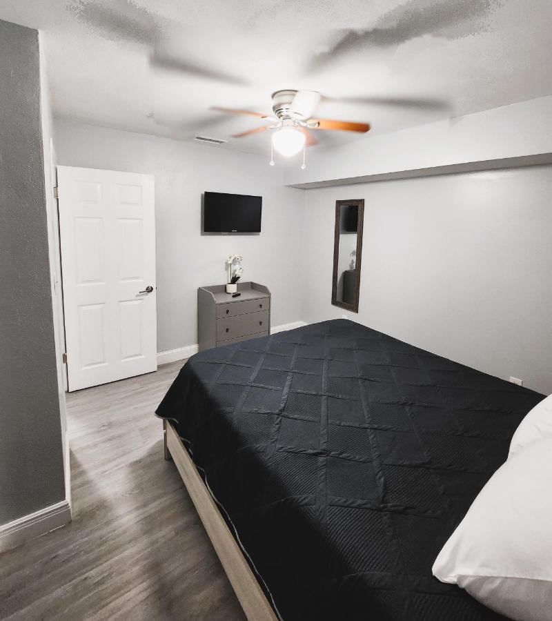 Holiday home Cozy 3 Bedroom House Near Airport/raymond Stadium/downtown. Tampa