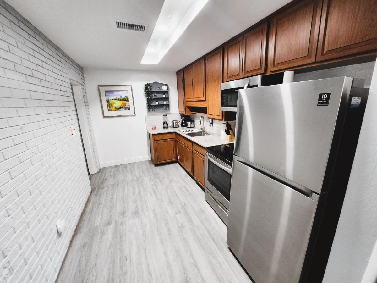 Cozy 3 Bedroom House Near Airport/raymond Stadium/downtown. * Tampa